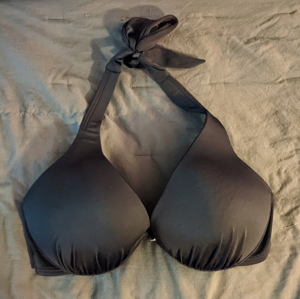 MUST GO! Victoria's Secret Swimsuit Top